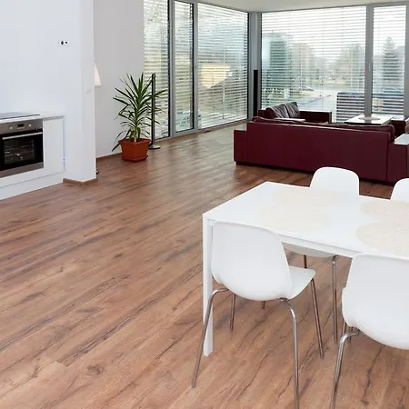 Ladoven Luxusny 124m2 מרטין