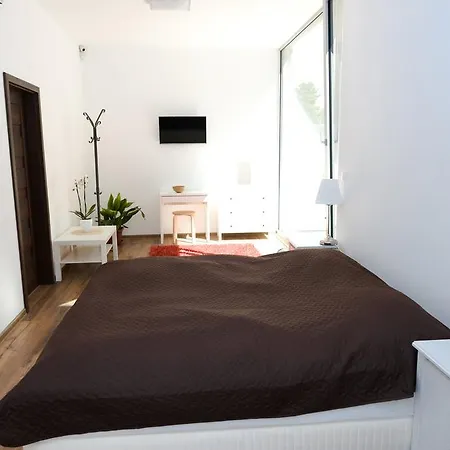 וילה Ladoven Luxusny 124m2 *
